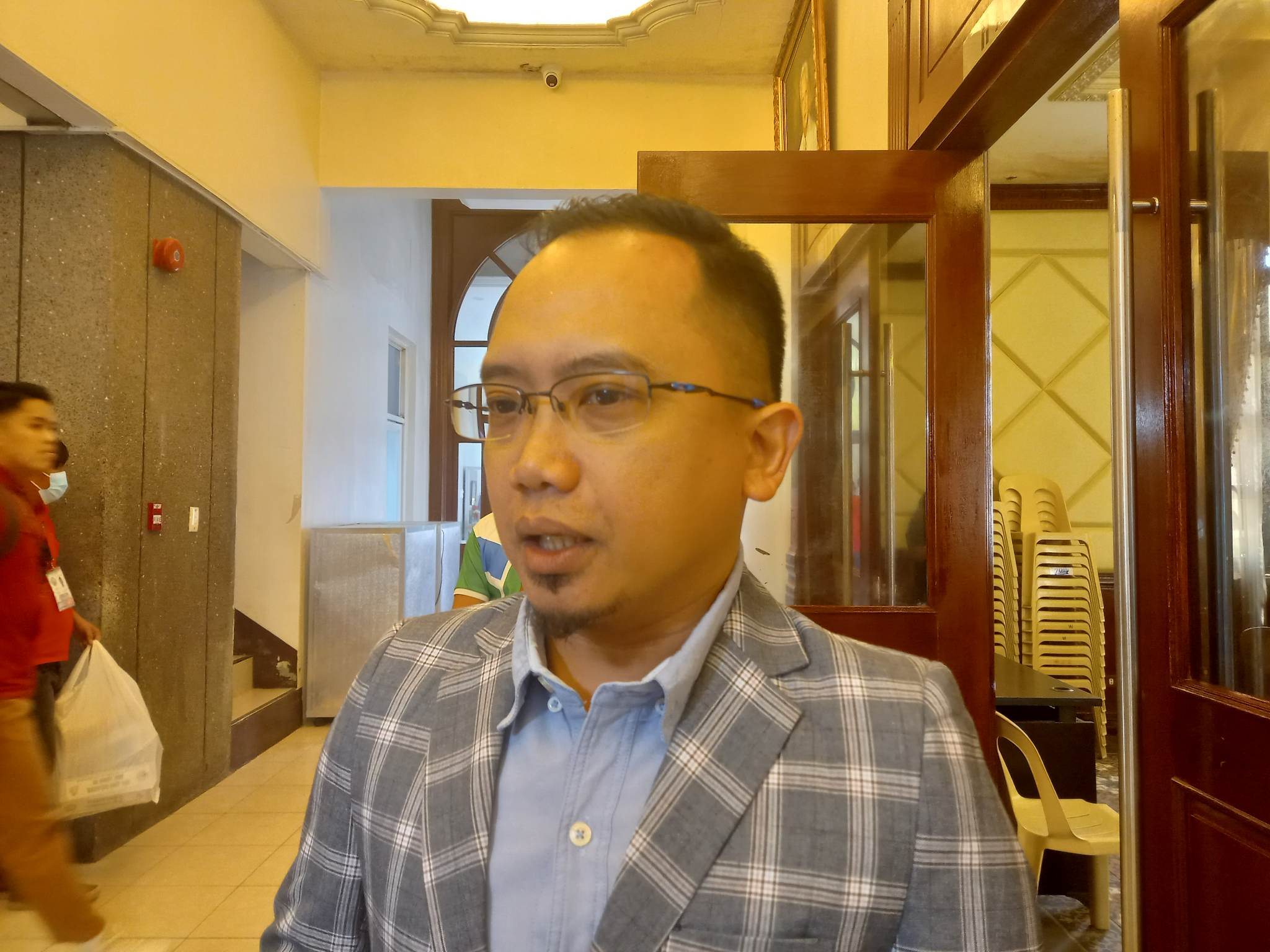 Mandaue BPLO chief to businesses: Sell only what’s allowed in biz permit to avoid sanctions | Cebu Daily News