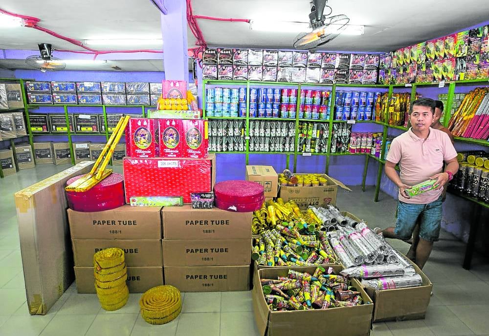 Ban firecrackers for ‘safer holiday season’ in PH, gov’t asked