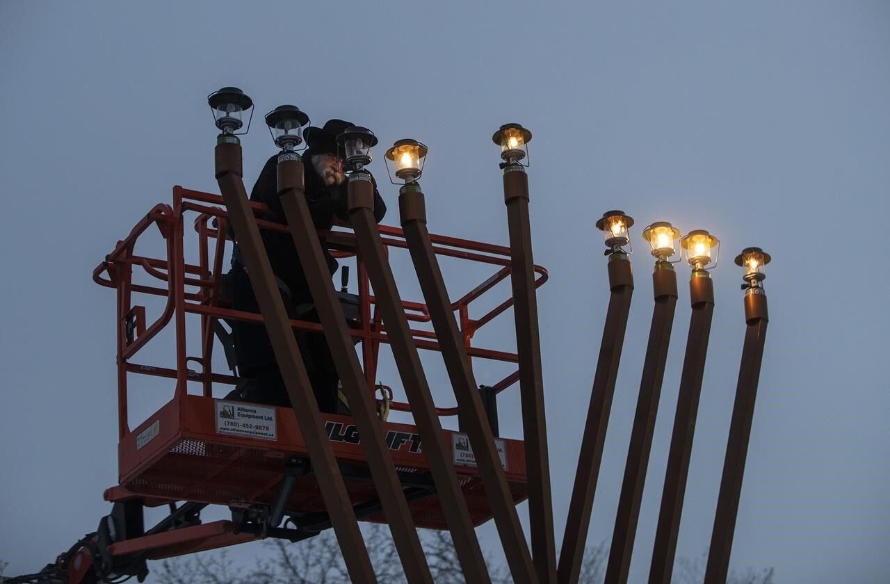 Councillors in Moncton, N.B., vote to restore menorah outside city hall after outcry