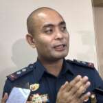 Mall guards advised not to wear Santa Claus costumes – police