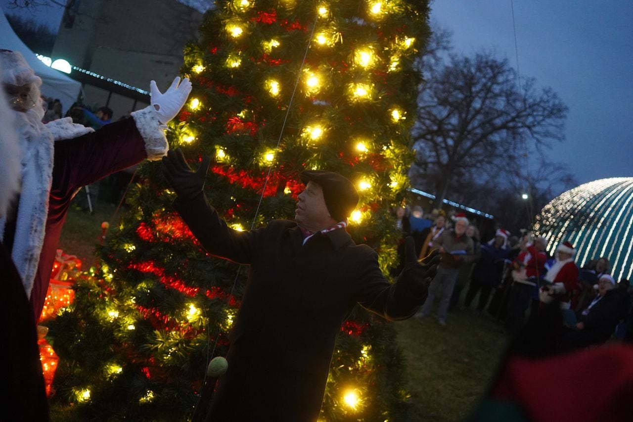 Holiday Walk returns to the Flint Cultural Center with Santa, tree lighting