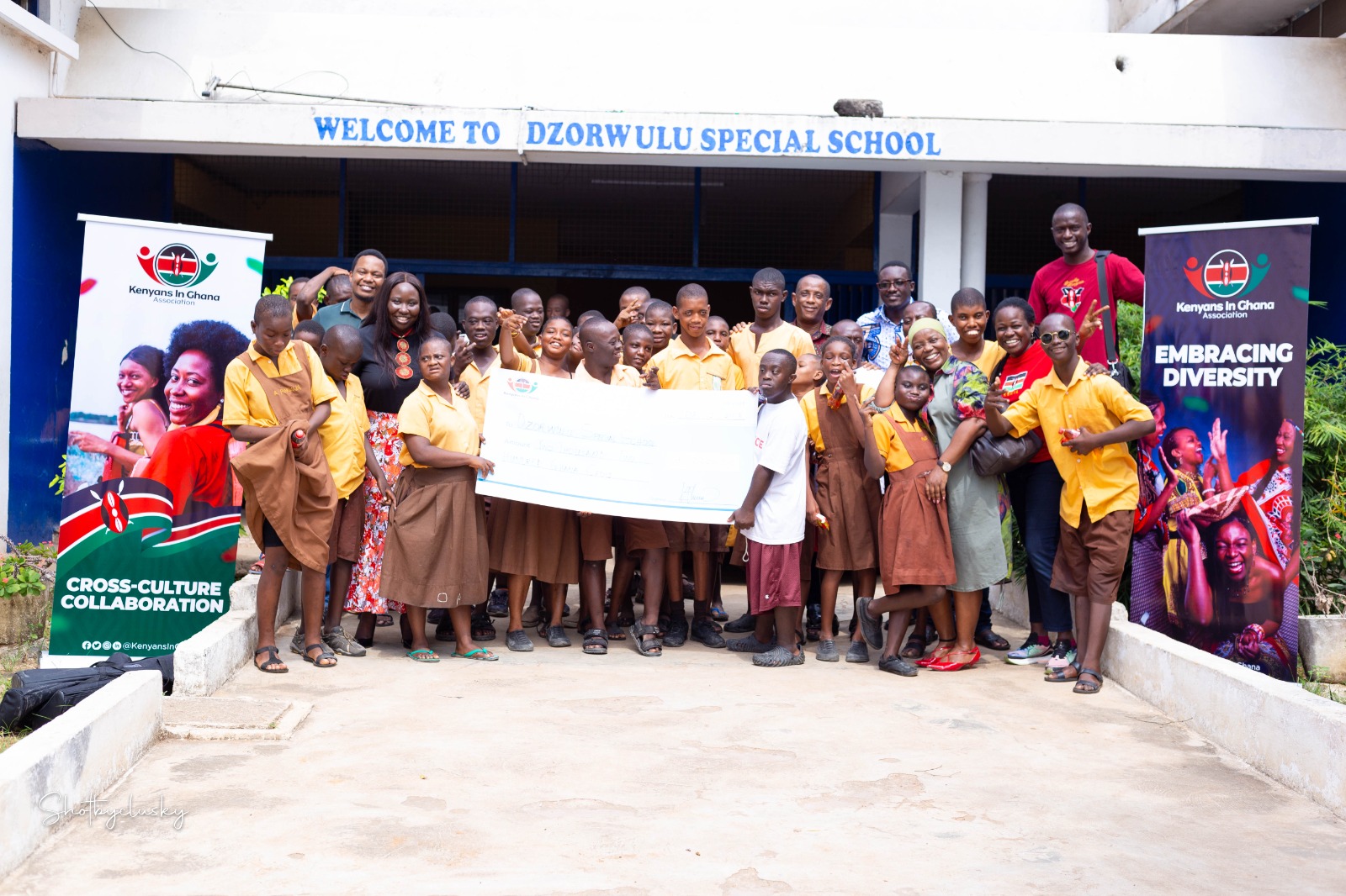 Kenyans in Ghana Association spreads Christmas cheer with donation to Dzorwulu Special School