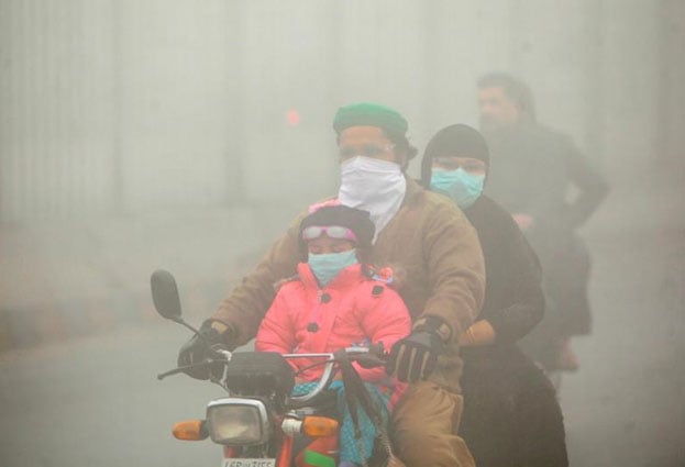 Lahore Smog: tops list of most polluted city – Hum NEWS