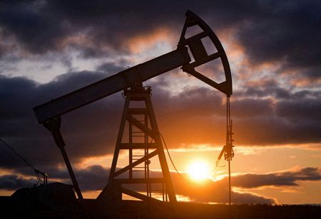 Oil prices rise on Middle East supply worries By Reuters
