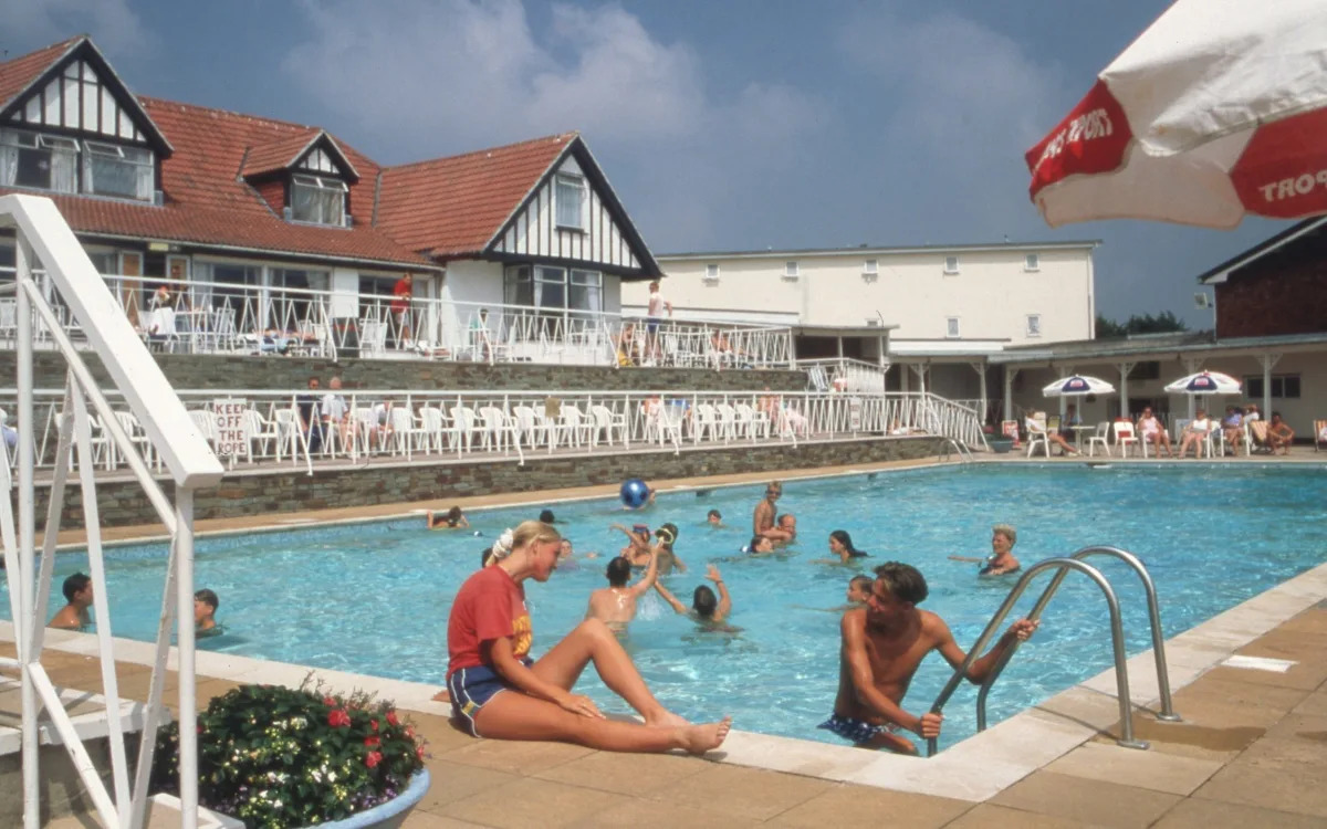 Tell us about your memories of Pontins holidays