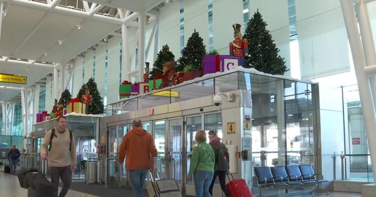 Holiday travel off to smooth start at BWI as passengers prepare to fly to destination