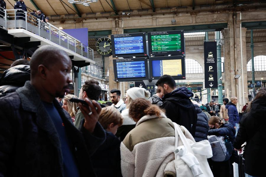 Eurostar service to resume on Sunday after floods caused outages
