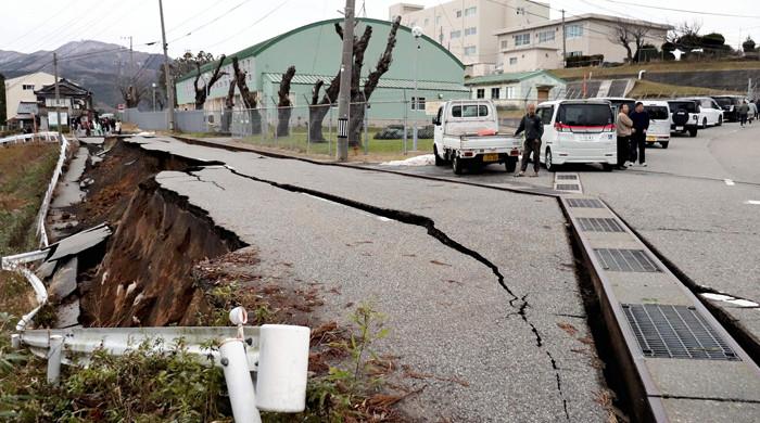 Major Japan quake triggers tsunami waves, residents told to run