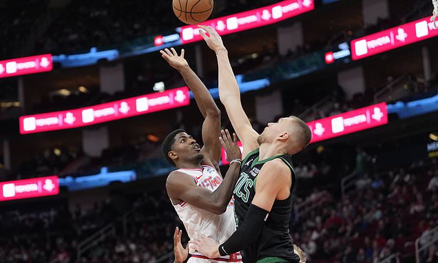 Kristaps Porzingis scores 32 points, NBA-leading Celtics beat…