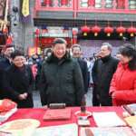 Xi Focus: Embracing festive customs with the people ahead of Spring Festival