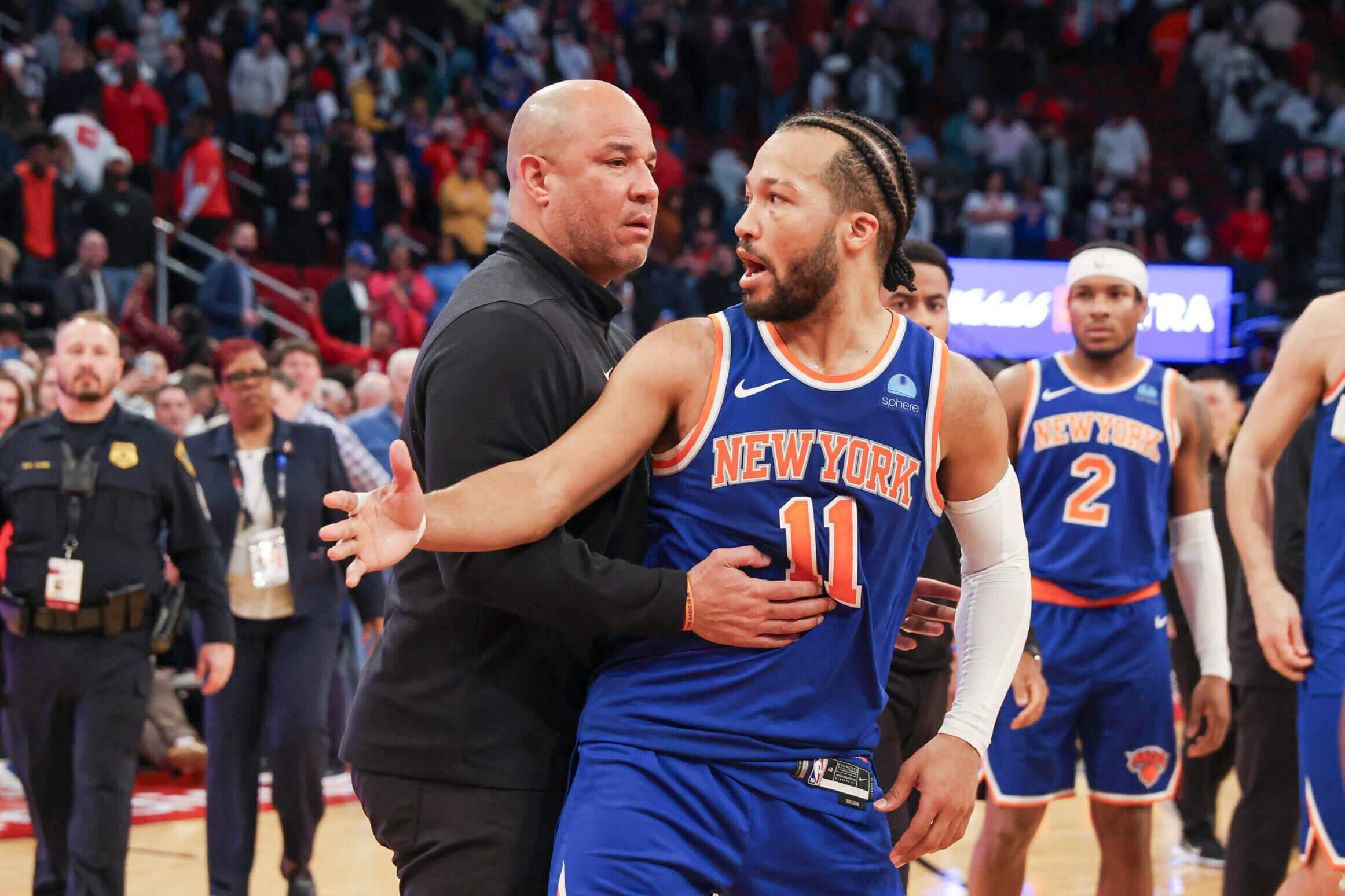 Officials admit to wrong call on final play of Knicks loss to Rockets