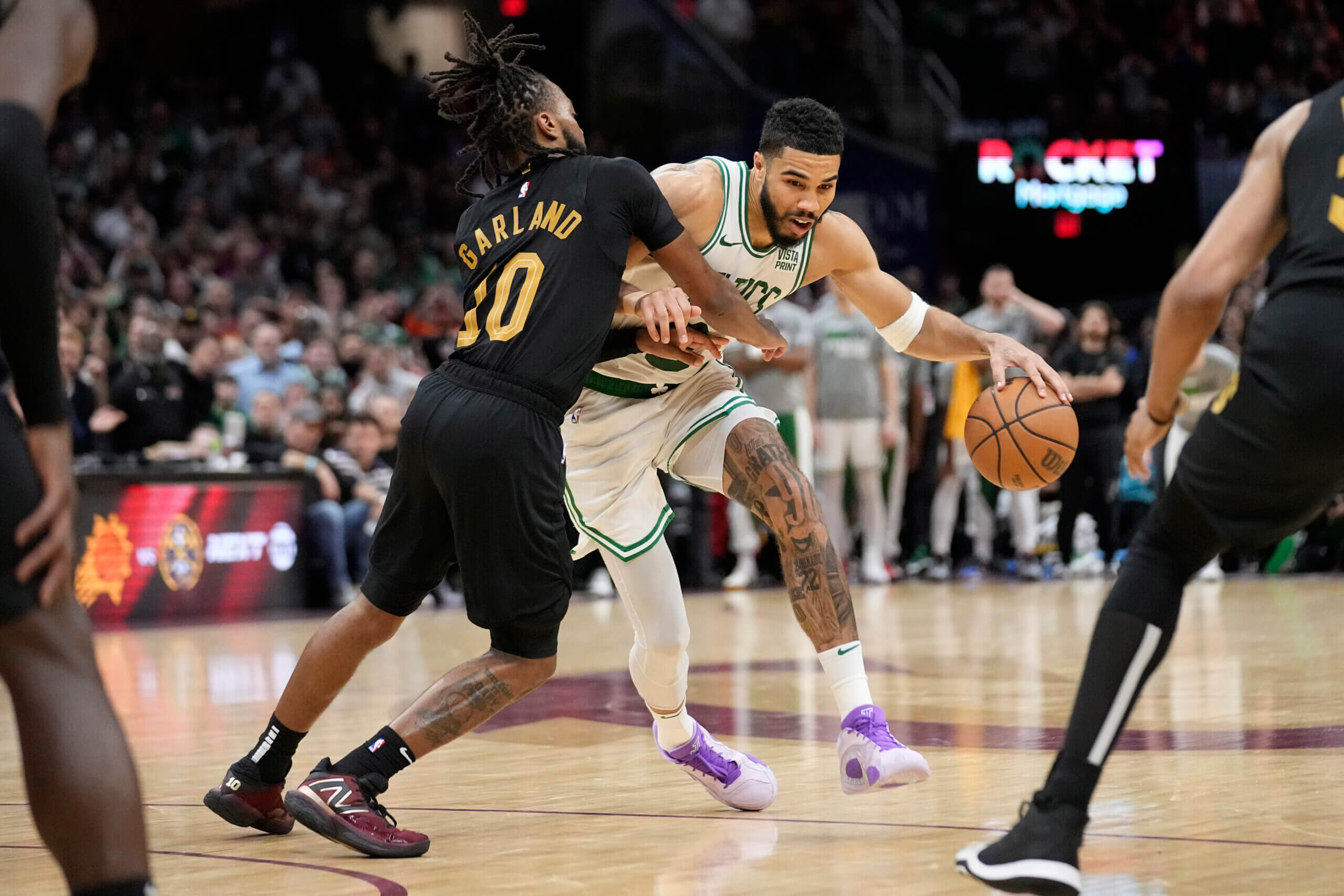 Controversial Jayson Tatum foul overturned as Cavs snap Celtics’ 11-game winning streak